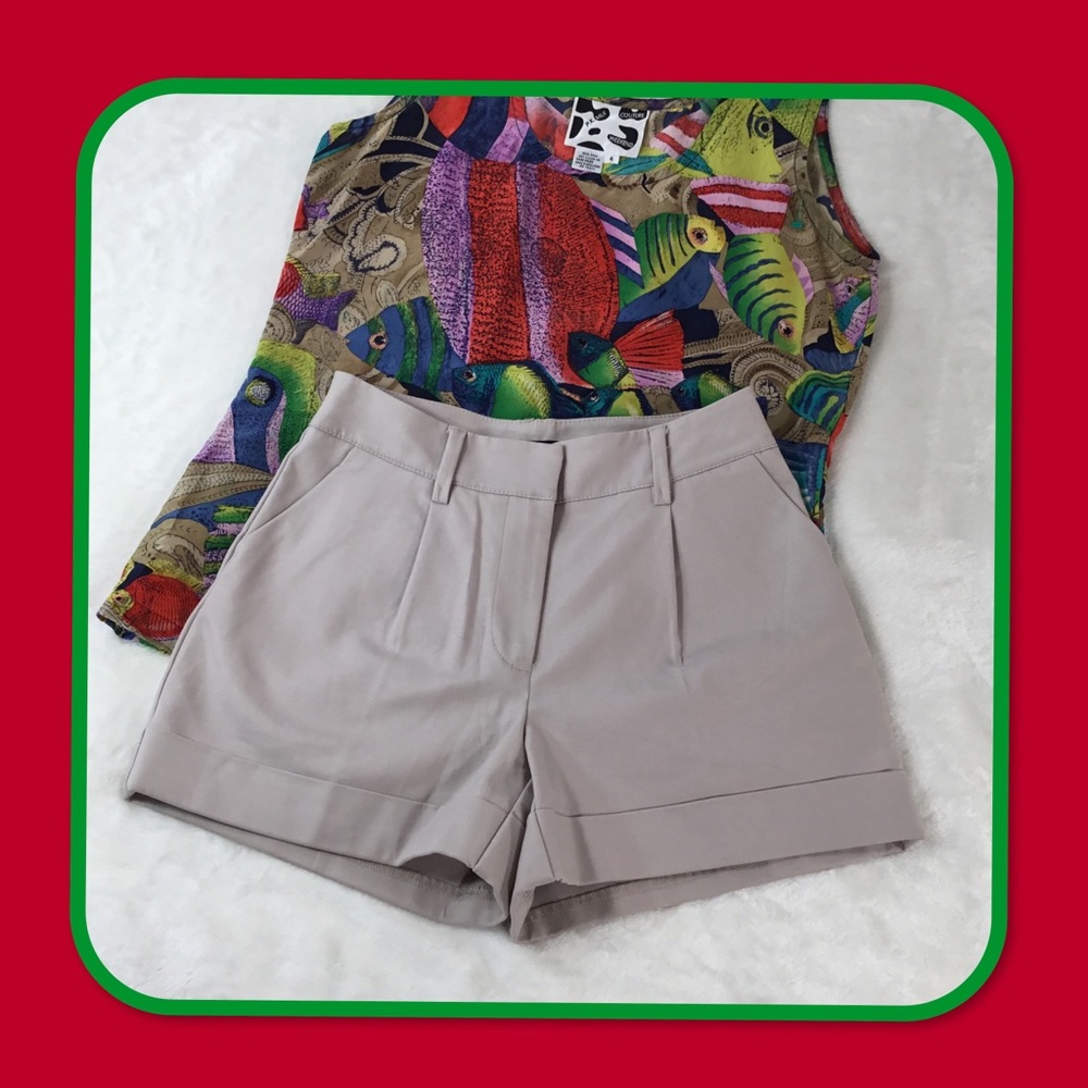 H&M KHAKI PLEATED & CUFFED SHORTS 2
